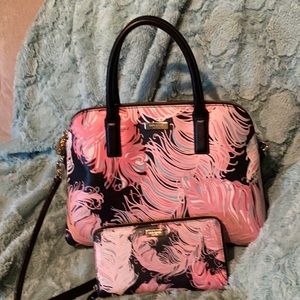 Medium size handbag with wallet